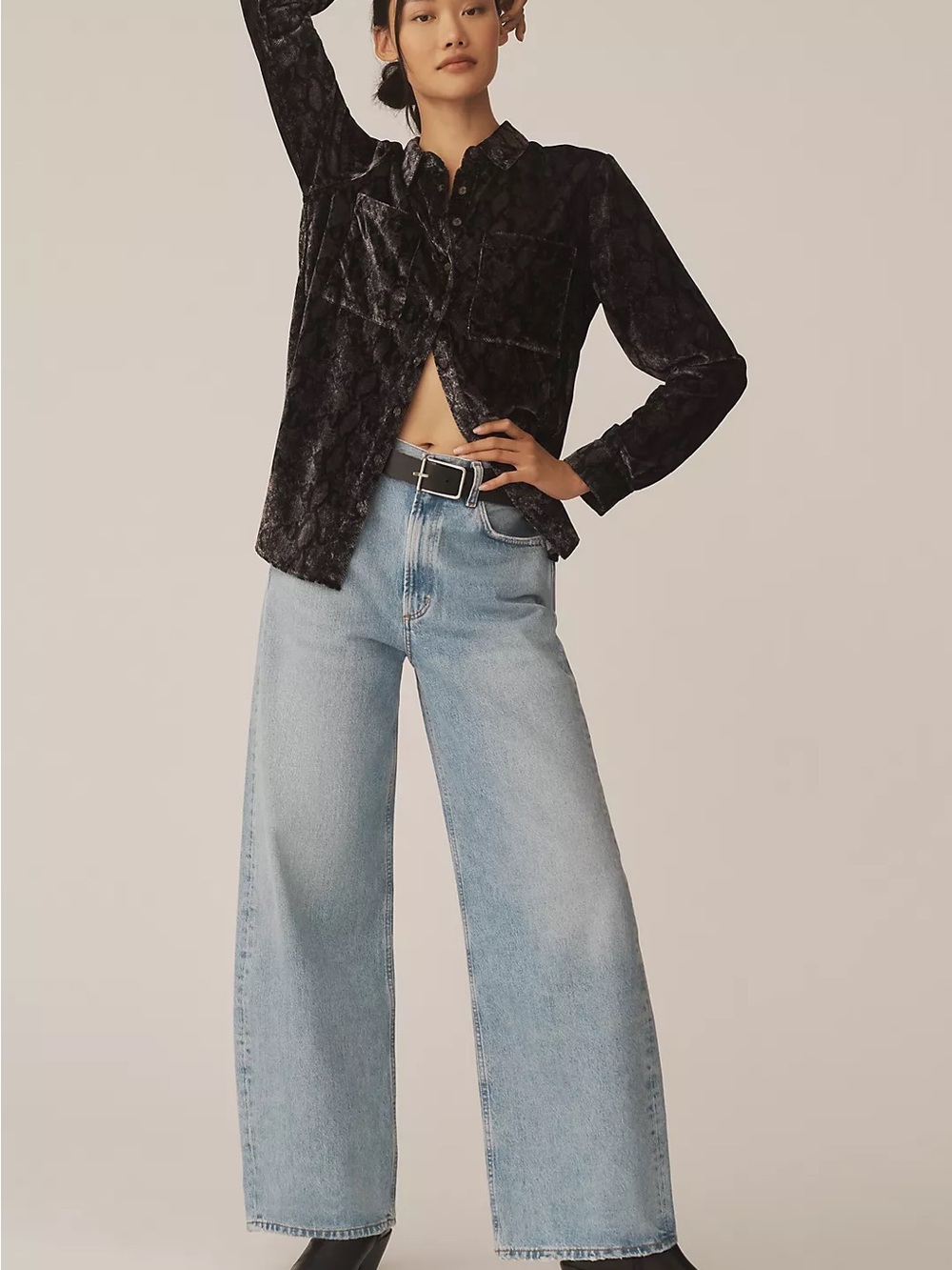 Anthropologie Agolde Low Curve Jean in Force Mid Wash 26 Bowed Barrel Leg - Picture 2 of 15